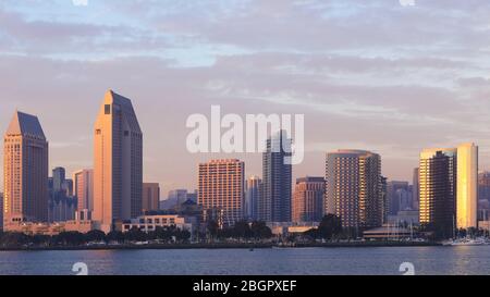 San Diego, vue sur la ville de Californie au crépuscule Banque D'Images