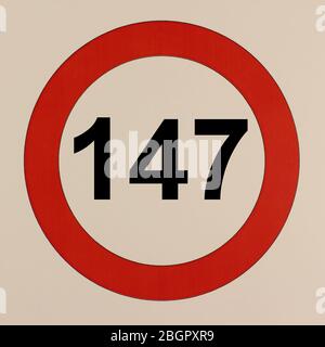 Illustration des Straßenverkehrszeichens 'maximum Geschwindigkeit 147 km pro Stunde' Banque D'Images