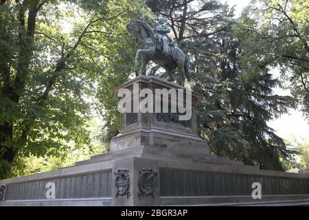 Milan, Italie, Lombardie - 21 septembre 2019 : statue équestre en bronze de Napoléon III de France exécuté le sculpteur Francesco Barzaghi. Établi en 18 Banque D'Images