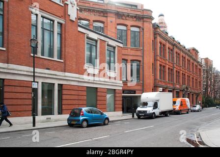 Red Brick ancien bureau de poste a converti Studios Howick place Francis Street, Londres, SW1 par Squire & Partners Banque D'Images