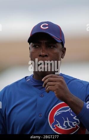 Alfonso Soriano jardin Central de Cubs, El equipo de ligas mayores de Cachorros de Chicago vencio 12 carreras por 7 a Marineros de Seattle, en el s Banque D'Images
