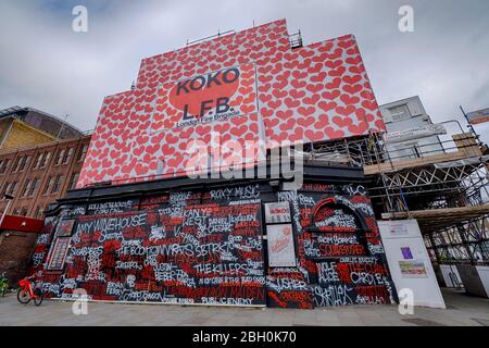 Le lieu musical Koko de Camden Town, temporairement couvert d'un message pour la Brigade de pompiers de Londres qui a aidé à sauver le bâtiment du feu en janvier 2020 Banque D'Images