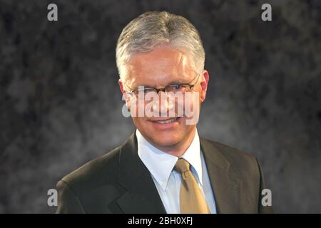 Cologne, Allemagne. 23 avril 2020. PHOTO ASSEMBLY: Ancien marcheur Hartwig GAUDER est mort à l'âge de 65 ans. Photo d'archive : Hartwig GAUDER, Allemagne, ancien athlète, champion olympique de la marche, portrait, portrait, format portrait, 15.03.2005. Â | utilisation dans le monde crédit: dpa/Alay Live News Banque D'Images