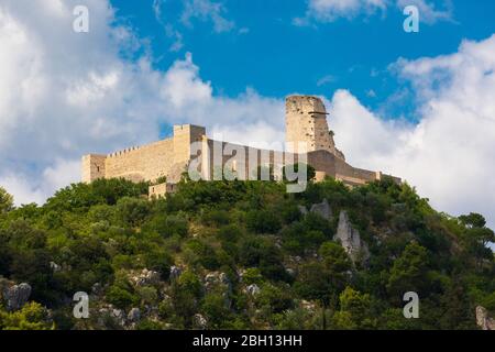 Forteresse Rocca Janula. Cassino, Italie. Château des siècles. La Rocca Janola était pendant des siècles le centre militaire de la seigneurie du pays de San Benede Banque D'Images