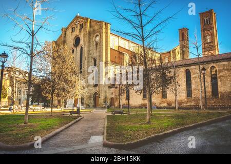 Italie sites touristiques locaux de la région emilie romagne - Bologne - place Piazza San Francesco et église Banque D'Images