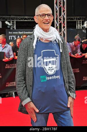 Munich, Allemagne. 23 juin 2017. Sir Peter Jonas, directeur culturel britannique, directeur de l'opéra et lauréat, assistera à la présentation du prix CineMerit au Gasteig lors du Festival du film de Munich. Sir Peter Jonas, le directeur de longue date de l'Opéra d'État de Bavière, est mort. Il est mort le 22.04.2020 à l'âge de 73 ans à Munich, comme l'a annoncé l'Opéra d'Etat le 23.04.2020. Crédit: Picture Alliance/Ursula Düren/dpa/Alay Live News Banque D'Images