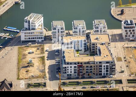 Construction d'une maison multi-familiale zone résidentielle à Phoenix Lake autre Hoerder Brook Parkway à Dortmund, sur le côté gauche spécialistes Zentum à Phoenix Lake (FAPS), 18.04.2016, vue aérienne, Allemagne, Rhénanie-du-Nord-Westphalie, Ruhr Area, Dortmund Banque D'Images