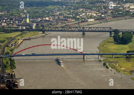 , pont sur le Rhin à Duisburg-Rheinhausen, 09.06.2016, vue aérienne, Allemagne, Rhénanie-du-Nord-Westphalie, région de la Ruhr, Duisburg Banque D'Images