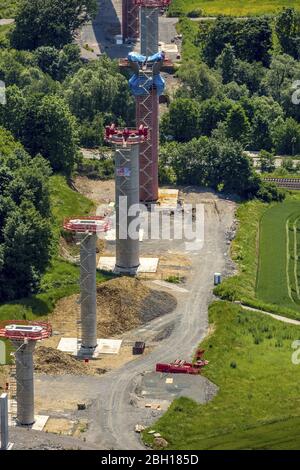 Construction du pont Bermecke entre Nuttlar et Olsberg, 07.06.2016, vue aérienne, Allemagne, Rhénanie-du-Nord-Westphalie, Pays aigre, Olsberg Banque D'Images