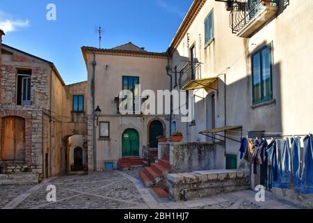 Le village de Buccino dans la province de Salerne, Italie Banque D'Images