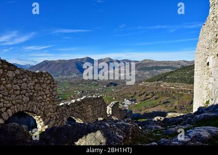 Le village de Buccino dans la province de Salerne, Italie Banque D'Images