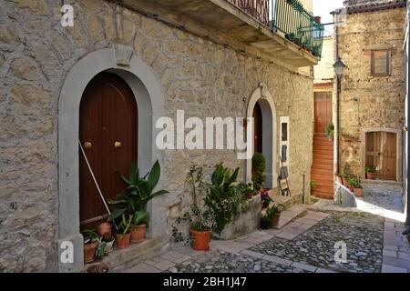 Le village de Buccino dans la province de Salerne, Italie Banque D'Images