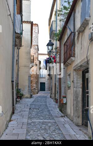 Le village de Buccino dans la province de Salerne, Italie Banque D'Images