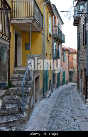Le village de Buccino dans la province de Salerne, Italie Banque D'Images