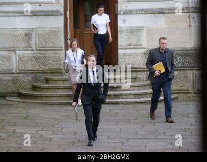 Londres, Royaume-Uni. 23 avril 2020. Dominic Raab, secrétaire aux Affaires étrangères, arrive pour la réunion quotidienne de Covid-19 à Downing Street. Crédit: Tommy London/Alay Live News Banque D'Images