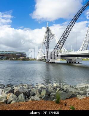 Pont Matagarup un câble en acier suspendu est resté un pont piétonnier au-dessus de la rivière Swan et du stade Optus Perth Australie occidentale. Banque D'Images