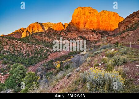 Paria point, vue de Lee Pass à Kolob Canyons Scenic Drive, Kolob Canyons au coucher du soleil, Zion National Park, Utah, États-Unis Banque D'Images