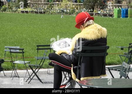 Bryant Park est une oasis publique à Midtown Manhattan, New York, États-Unis Banque D'Images