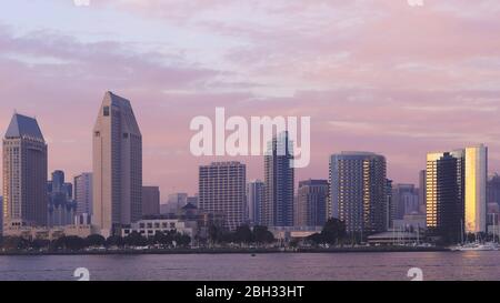 San Diego, vue sur la ville de Californie au crépuscule Banque D'Images