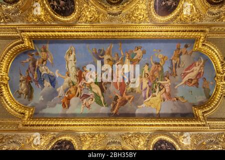 Le plafond peint d'une galerie du Musée Louve, Paris Banque D'Images