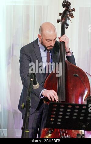 Dario Di Lecce, Quatuor NAT Steele avec Grant Stewart, Watermill Jazz Club, Dorking, Surrey, 4 février 2020. Banque D'Images