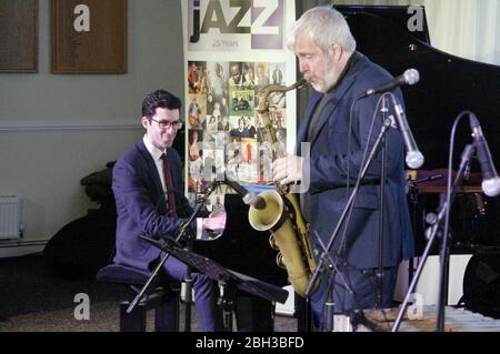 Grant Stewart Gabriel Latchin, Quatuor NAT Steele avec Grant Stewart, Watermill Jazz Club, Dorking, Surrey, 4 février 2020. Banque D'Images