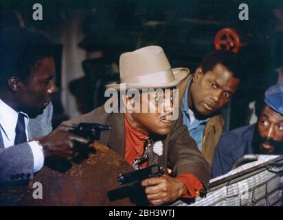 Studio a publié un film publicitaire toujours de "Uptown Saturday Night" Sidney Poitier, Bill Cosby 1974 First Artists référence # 33962-580THA Banque D'Images