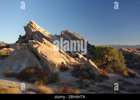 De célèbres formations rocheuses inclinées à Vasquez Rocks à Agua Dulce, Californie, sont présentées dans de nombreux films et séries télévisées comme lieu de tournage pour Star Trek Banque D'Images