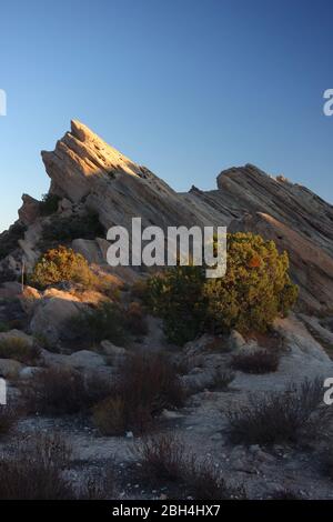 De célèbres formations rocheuses inclinées à Vasquez Rocks à Agua Dulce, Californie, sont présentées dans de nombreux films et séries télévisées comme lieu de tournage pour Star Trek Banque D'Images