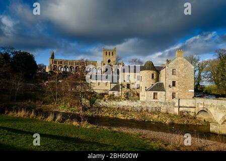 Abbaye de Jedburgh, les ruines de l'abbaye d'Augustins qui fut fondée au XIIe siècle, dans la ville de Jedburgh, aux frontières écossaises Banque D'Images