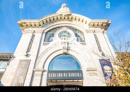 Lisbonne, Portugal. 4 janvier 2019: Time Out Market Lisboa est une salle de restauration située dans le Mercado da Ribeira à Cais do Sodre à Lisbonne, Portugal. Exter Banque D'Images