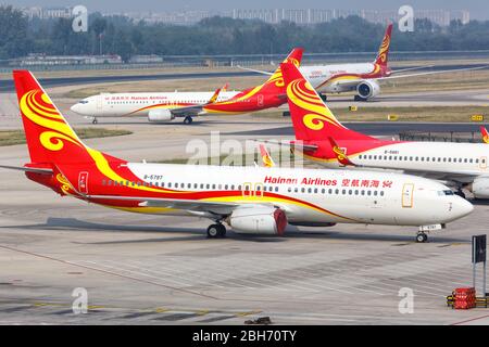 Pékin, Chine – 2 octobre 2019 : avions Boeing 737-800 de Hainan Airlines à l'aéroport de Beijing Capital (PEK) en Chine. Banque D'Images