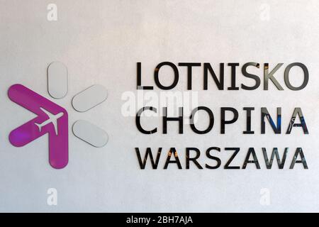 Varsovie, Pologne – 27 mai 2019 : logo de l'aéroport de Varsovie (WAW) en Pologne. Banque D'Images