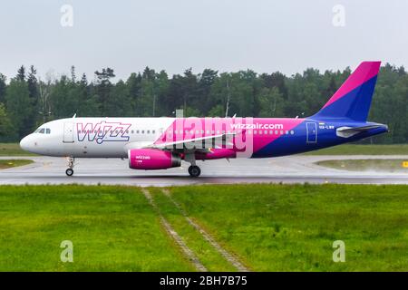 Gdansk, Pologne – 28 mai 2019 : avion Wizzair Airbus A 320 à l'aéroport de Gdansk (GDN) en Pologne. Airbus est un constructeur européen d'avions basé à Tou Banque D'Images