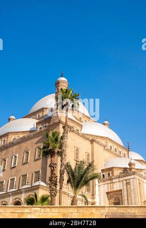 Vue extérieure de la Mosquée de Muhammad Ali, Al Abageyah, El-Khalifa, gouvernat du Caire, Egypte. Banque D'Images