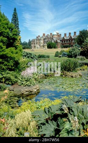 Les beaux jardins de Sandringham House sur le Sandringham Estate maison de campagne de HM Queen Elizabeth II, Norfolk, Angleterre. Banque D'Images