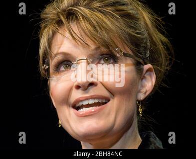 Cypress Texas États-Unis, 7 février 2010: Sarah Palin, ancienne gouverneure de l'Alaska, se présente à un événement de campagne pour le gouverneur conservateur du Texas Rick Perry trois semaines avant que les électeurs choisissent entre le gouverneur le plus ancien du Texas et leur sénateur américain de 17 ans Kay Bailey Hutchison. © Marjorie Kamys Cotera /Daemmrich photos Banque D'Images