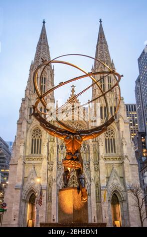 États-Unis, New York City, Manhattan, cathédrale Saint Patrick Banque D'Images