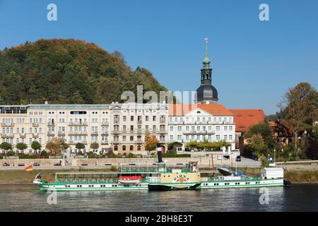 Bateau à vapeur historique sur l'Elbe, Bad Schandau, Parc national de la Suisse saxonne, Saxe, Allemagne Banque D'Images