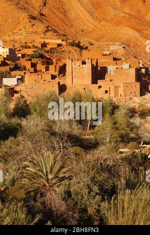 Kasbah à ait Arbi, Dadestal, Kasbahs Road, Atlas, Maroc, Al-Magagin, Afrique Banque D'Images