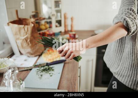 Femme cuisine Banque D'Images