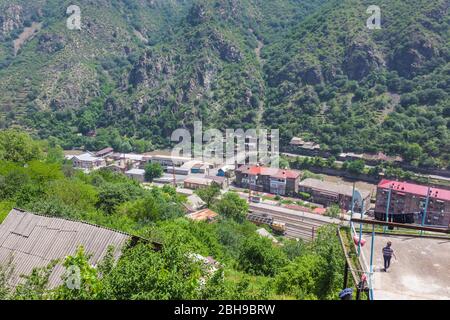L'Arménie, Canyon Débède, Alaverdi, high angle view de la ville par la rivière Débède Banque D'Images