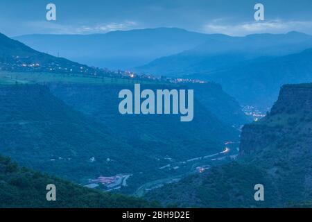L'Arménie, Canyon Débède, Alaverdi, high angle canyon view, dusk Banque D'Images