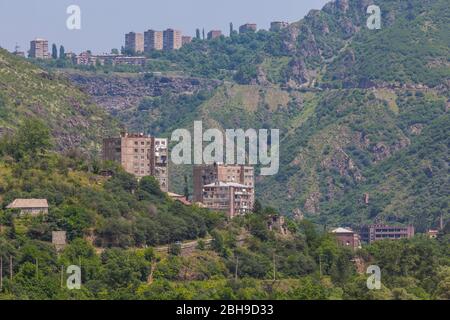 L'Arménie, Canyon Débède, Alaverdi, high angle view de la ville par la rivière Débède Banque D'Images