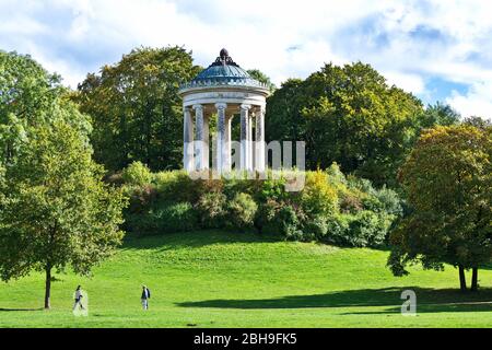 Le Jardin Anglais à Munich Banque D'Images