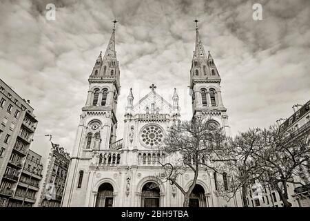 Église Saint-Ambroise sur le boulevard Voltaire, Paris, France Banque D'Images