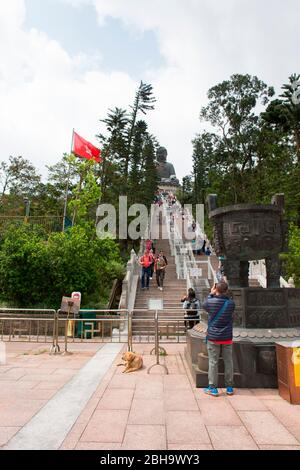 268 marches jusqu'à Tian Tan Big Buddha, île de Lantau, Hongkong Banque D'Images