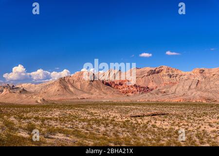 États-Unis, Nevada, Clark County, Boulder City, Lake Mead National Recreation Area, Northshore Road, Bowl of Fire nahe Calville Bay Banque D'Images