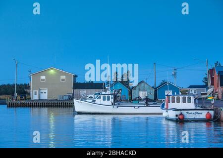 Le Canada, l'Île du Prince Édouard, de Malpeque, petit port de pêche, l'aube Banque D'Images