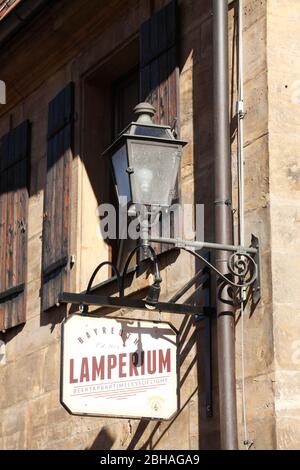 Ancien panneau suspendu inn Lamperium à Badstraße, Bayreuth, Haute-Franconie, Franconie, Bavière, Allemagne, Europe Banque D'Images